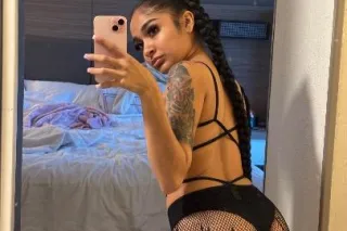 ✨Estreya✨ Lets fufill your wildest fantasy and Classy w/ a tight kitty - Image 4